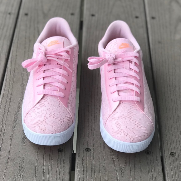 Nike Shoes - Nike Women’s Prism Ping